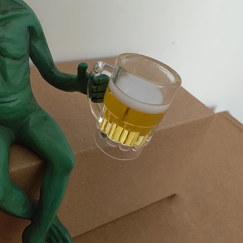 Alien Design Beer Drinking Statue, 1 Box Fun & Humorous Outer Space Room Decor, Alien Figurine with Beer Mug, Decorative Figurines Ideal Gift for Sci-Fi Fans