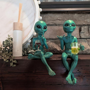 Alien Design Beer Drinking Statue, 1 Box Fun & Humorous Outer Space Room Decor, Alien Figurine with Beer Mug, Decorative Figurines Ideal Gift for Sci-Fi Fans
